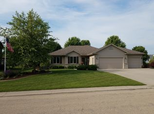 W5835 Sweet William Dr, APPLETON, WI 54915