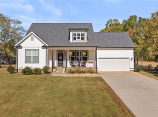 3 Sunset Ct, Williamston, SC 29697