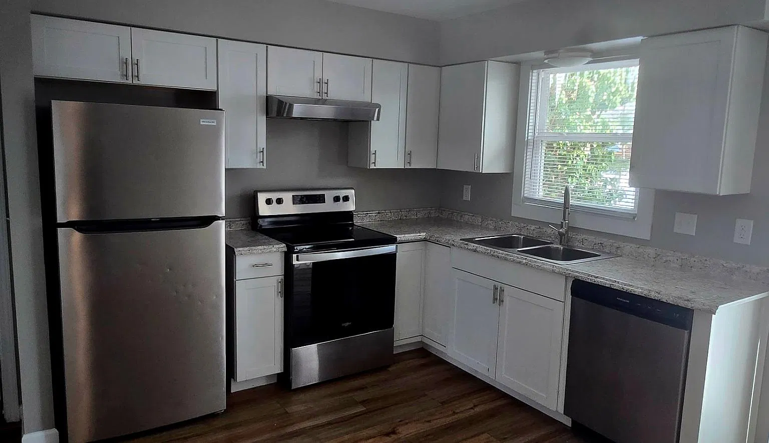 1363 Vineland Ct SE - 1367 Vineland — Photo 2