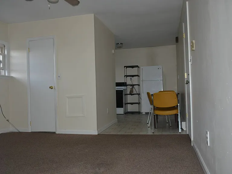2 Western Ave — Photo 6
