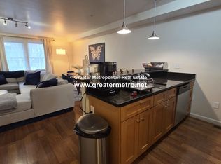 41 Chelsea St APT 1, Boston, MA 02128