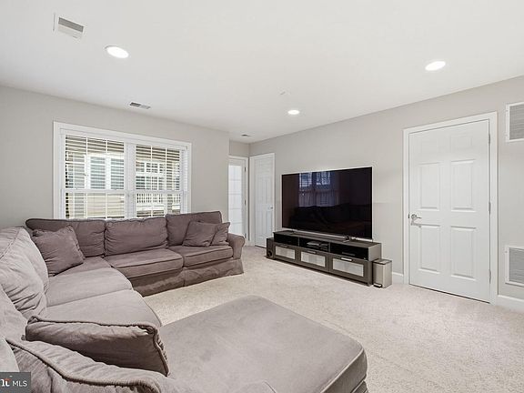 5th image of 14671 Crossfield Way