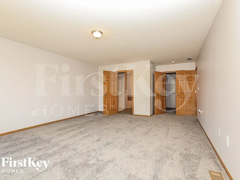 37 Waterman Ave — Photo 10