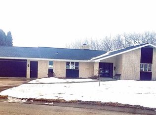 17714 River Vista Ct, Dubuque, IA 52001