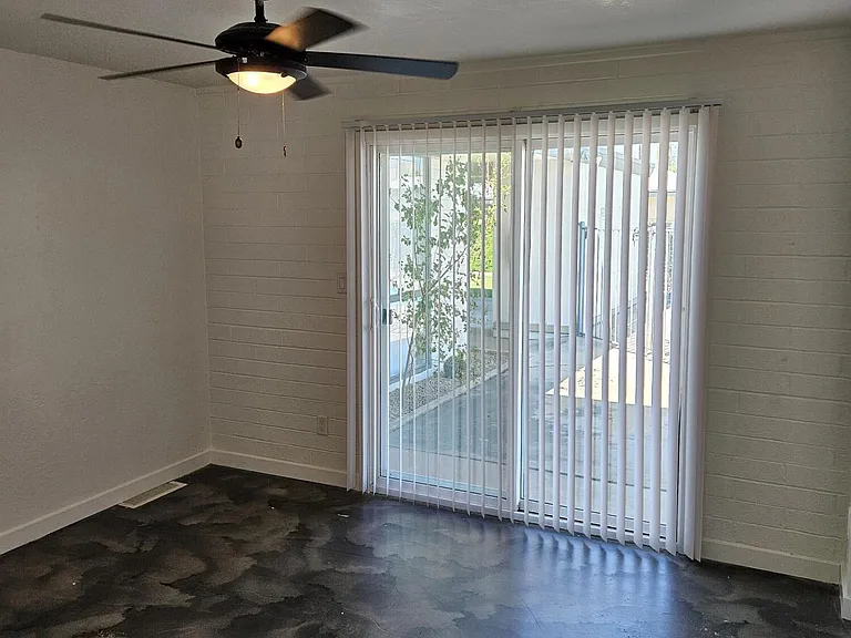 2108 E Fairmount Ave #19A — Photo 8