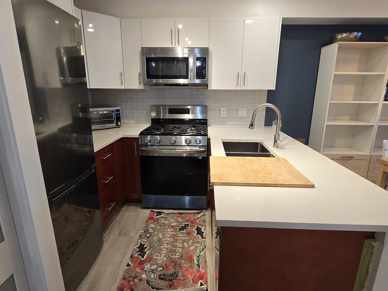 1 bed, 566 sqft, $2,400 — Photo 3