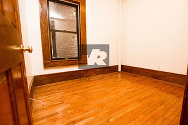 Rented by Jonis Realty | media 13