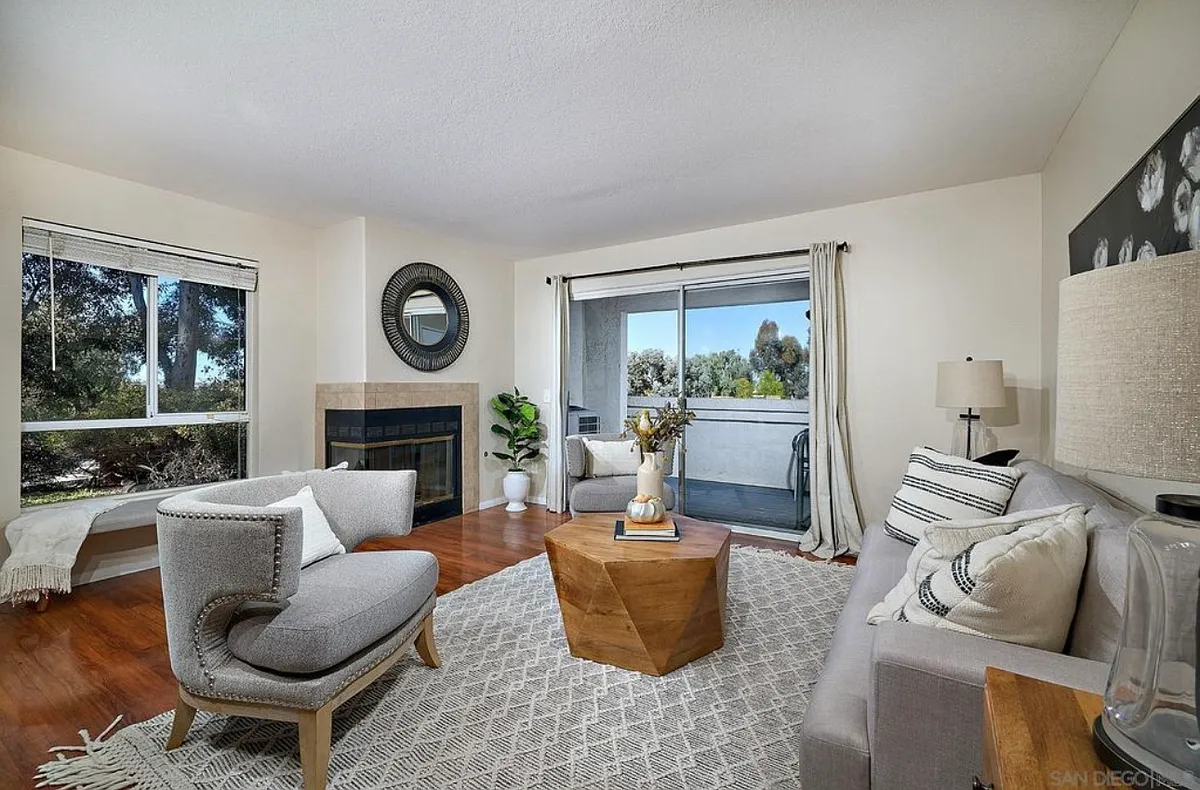 Building Photo - 9955 Scripps Westview Way #11