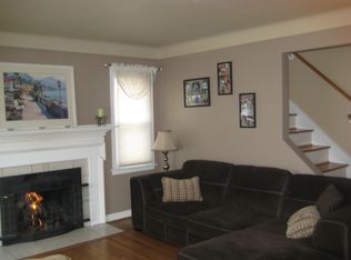 4 Kensington Blvd, Pleasant Ridge, MI 48069