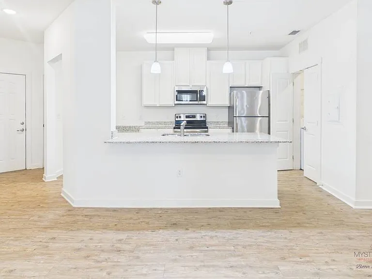 305 Mohegan Ave #8101 — Photo 14