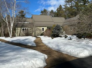 40 Woodland Rd, Pownal, ME 04069