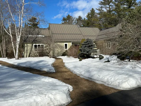 40 Woodland Road, Pownal, ME 04069