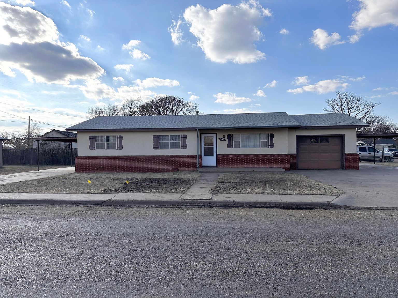 309 NW 9th St, Dimmitt, TX 79027 Zillow