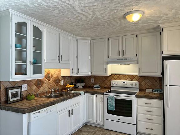 5th image of 3001 NW Milford Pl