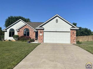 2724 SW Stutley Rd, Topeka, KS 66614