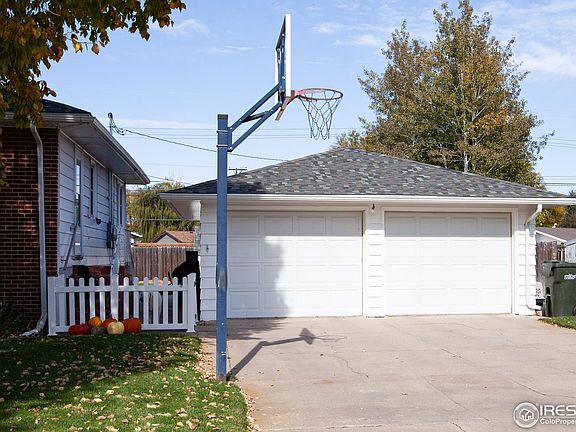 3rd image of 806 Beattie Dr