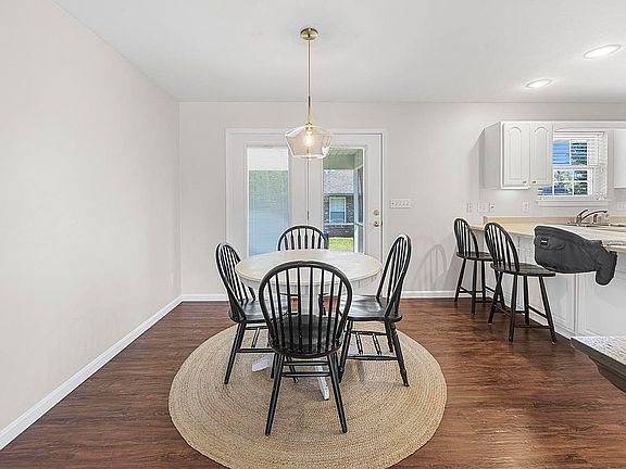 5th image of 4111 Timberpoint Ct