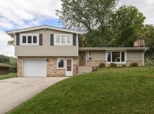 621 S Greenfield Ave, Waukesha, WI 53186