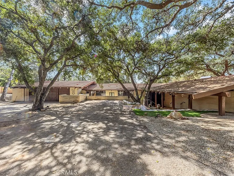 2300 Villa Heights Rd — Photo 1