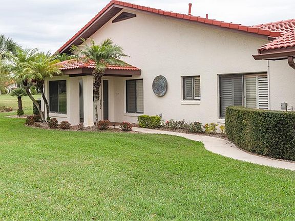 3rd image of 2676 Clubhouse Dr