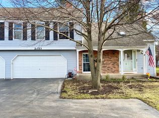 2S723 Grove Ln, Warrenville, IL 60555