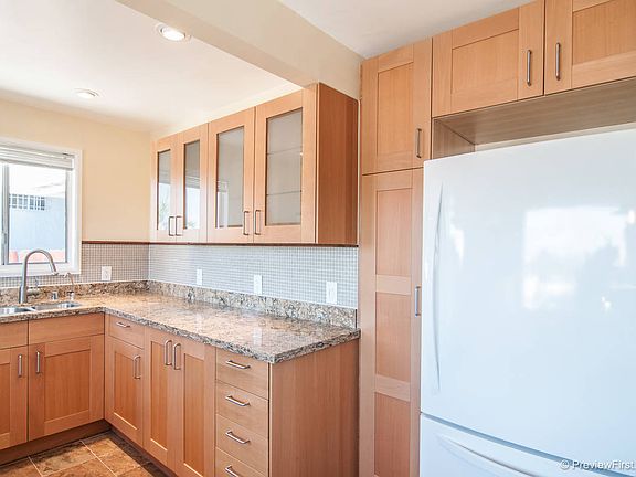 5th image of 2585 Nye St