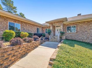 301 Riverland Dr, Maumelle, AR 72113
