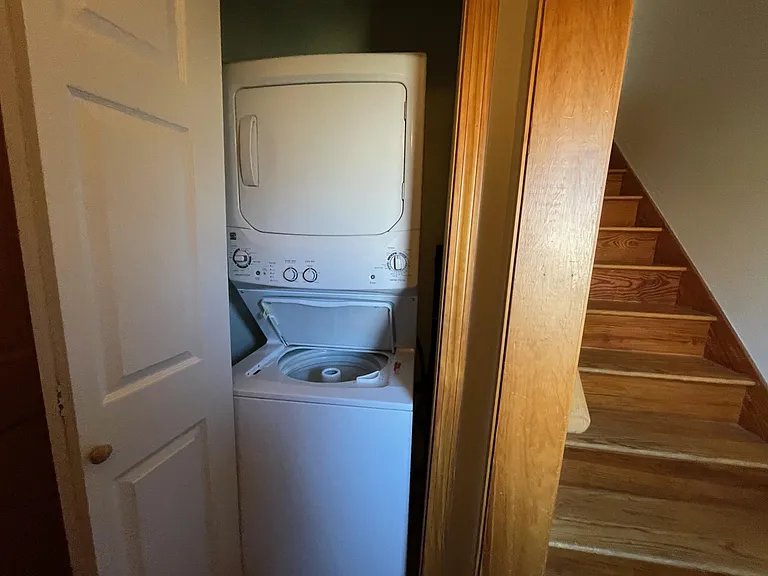 245 Naubuc Ave — Photo 10