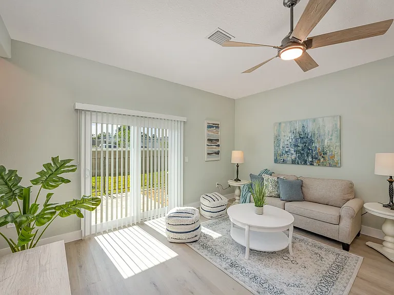 870 Paddleboard Ct — Photo 2
