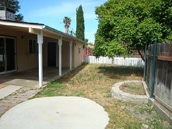 2nd image of 2740 Rosewood Ave
