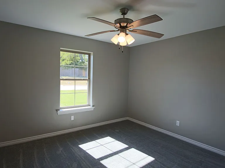 6033 Villa Rosa Way — Photo 17