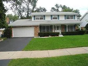 17807 Larkspur Ln photo 1