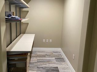 215 N Center APT 1803, San Antonio, TX 78202