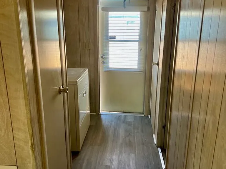 4714 Mundell Ave — Photo 13