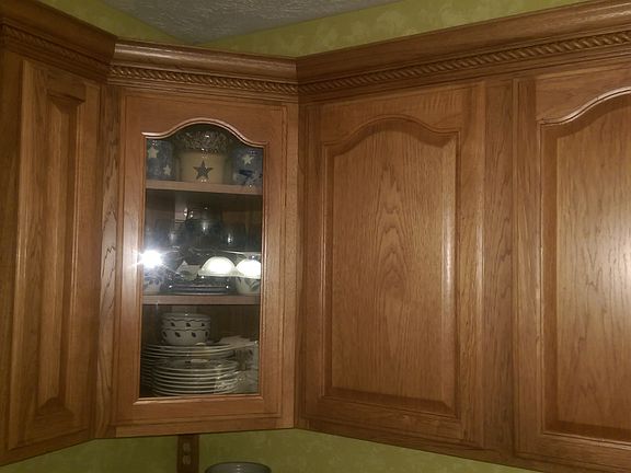 oak kitchen cabinets