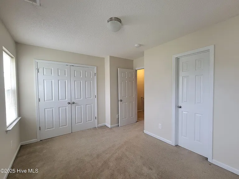 1002 Ornate Dr — Photo 7