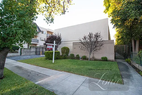 477 S El Molino Ave Photo 1