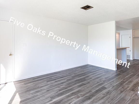 5th image of 7169 Palm Ave