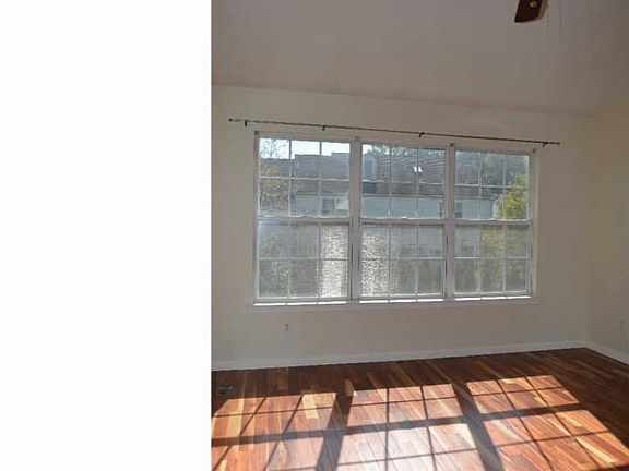 5th image of 213 Becks Woods Dr