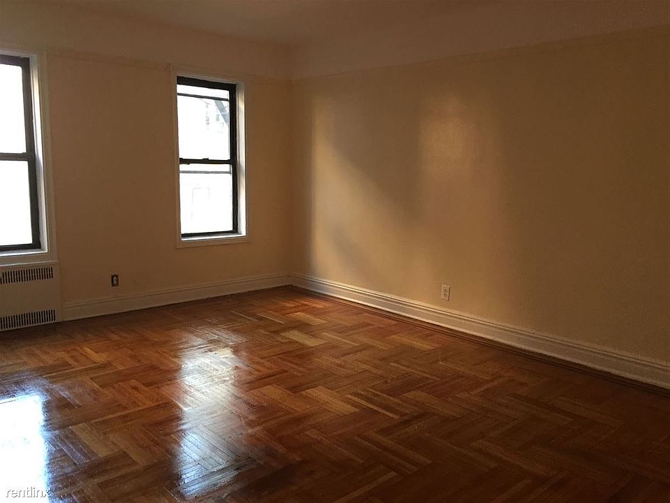 2nd image of 1800 Albemarle Rd APT A05