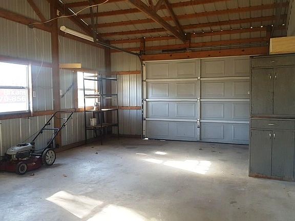 4th image of 10 Nix Ln