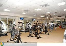 5th image of 511 SE 5th Ave APT 1810