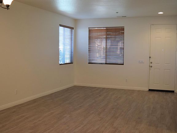 2nd image of 16186 San Jacinto Ave