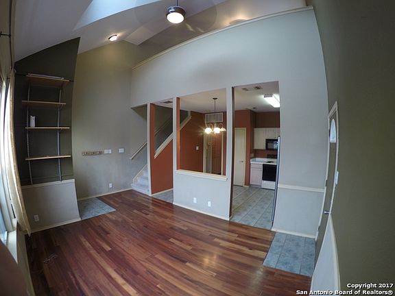 5th image of 2415 Crown Holw