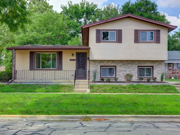 2347 S 17th Ave, Broadview, IL 60155