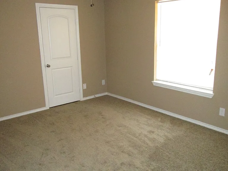 6605 Kitty Dr — Photo 8