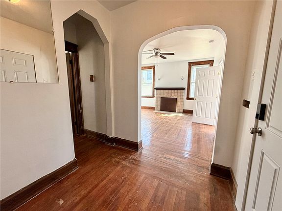 2nd image of 548 Carplin Pl