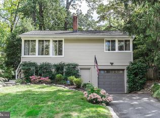 7107 Woodley Ln, Falls Church, VA 22042