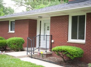 2481 Grant Dr, Ann Arbor, MI 48108