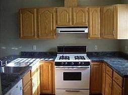 2nd image of 1579B Payne St